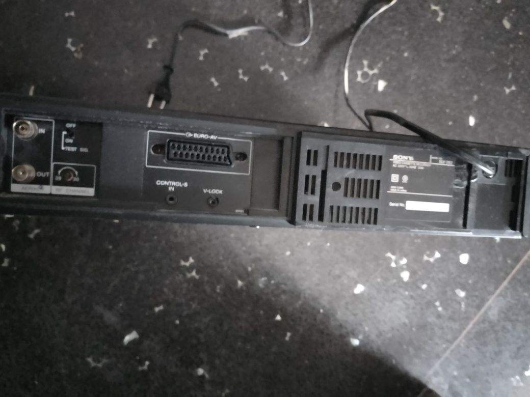 Cinema Paraiso-Leitor Sony VHS+Cabos Liga10E- Outro-7Eou2-15E Desde 2E