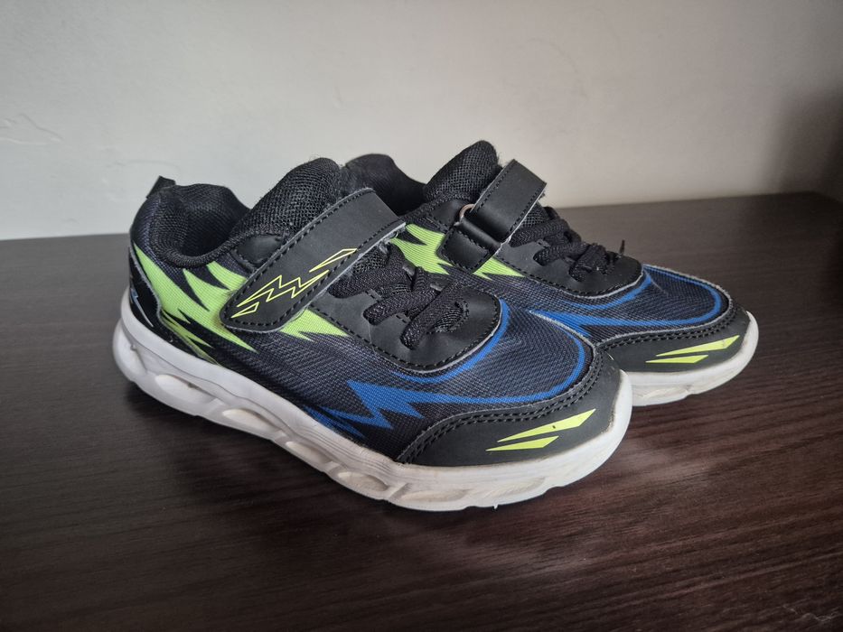 Buty świecące r.30