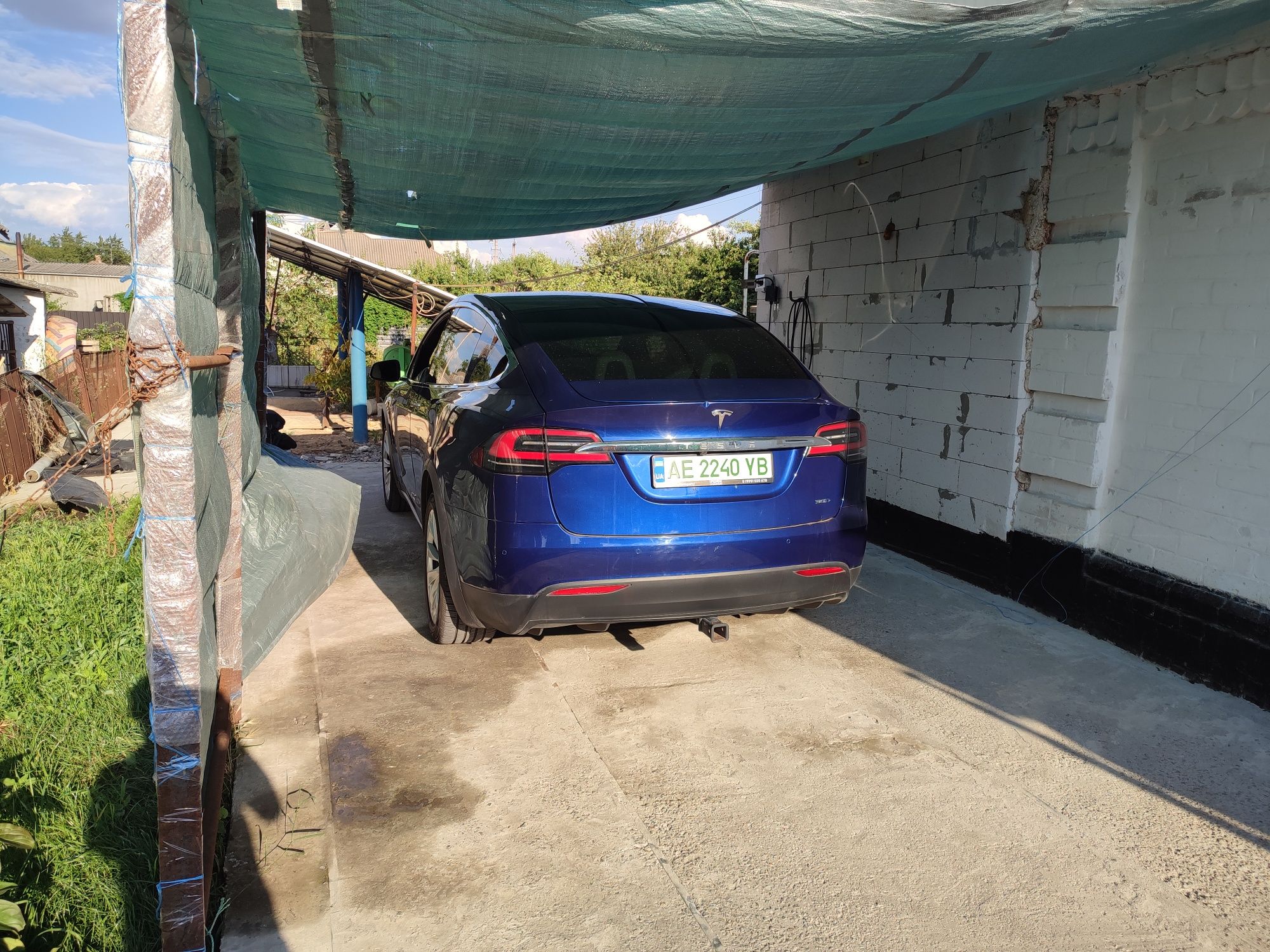 Tesla Model X 90d