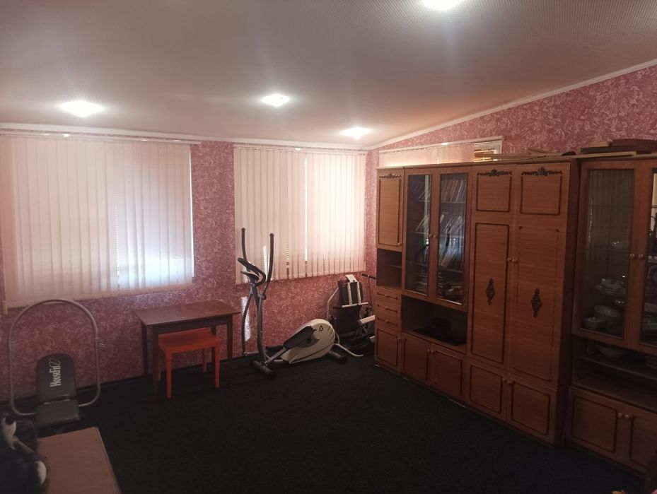 Продам два дома на участке