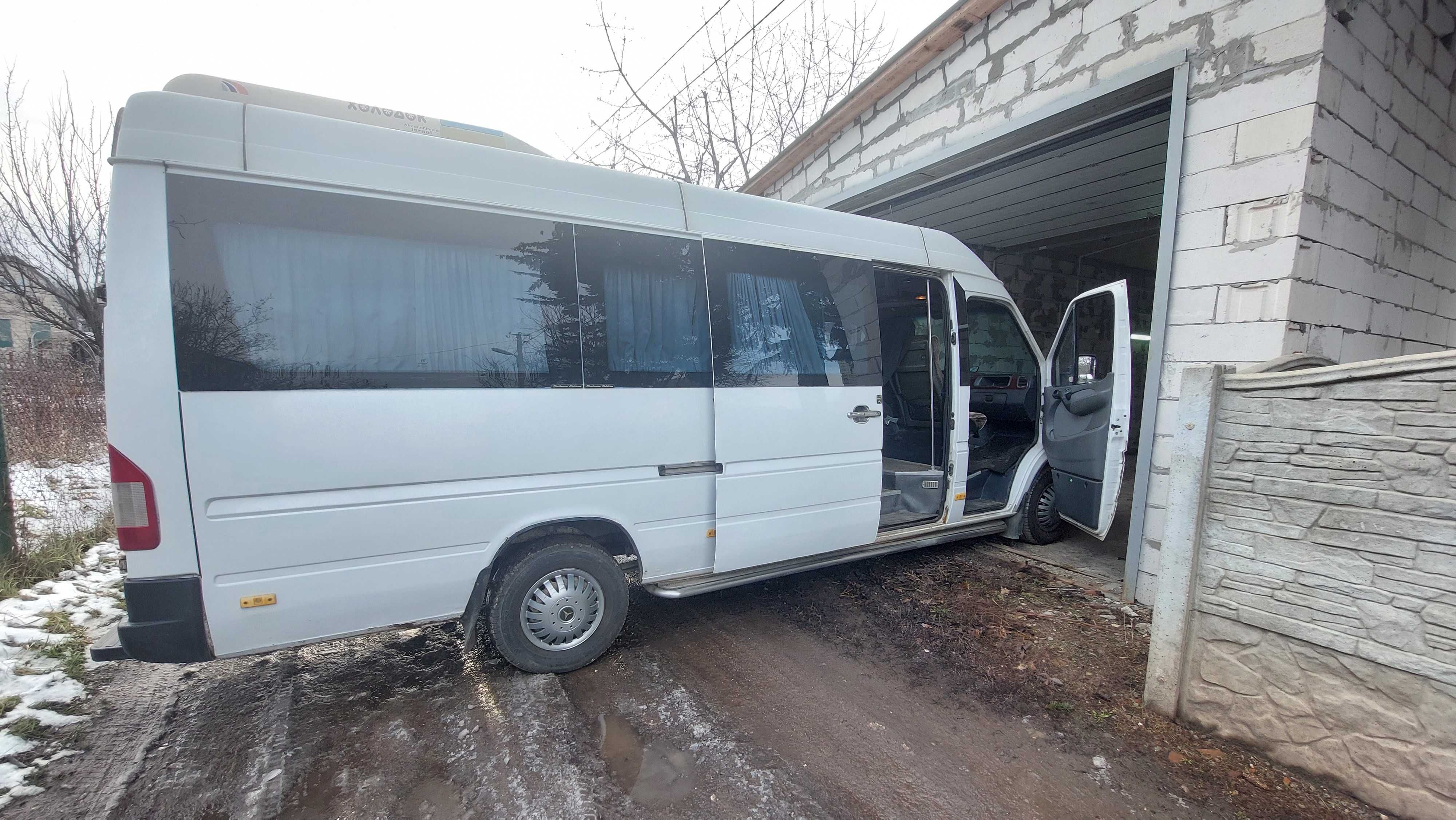 Продам Mercedes-Benz Sprinter 2002 W901/W905 316 CDI 2.7 MT 156 л.с.