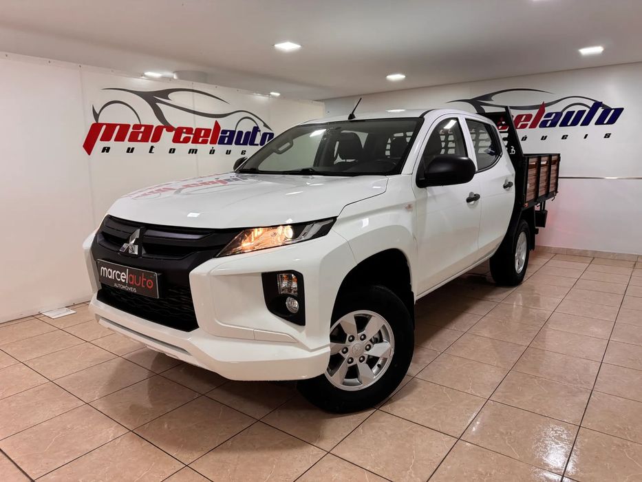 Mitsubishi L200 2.3 DI-D Space Cab Invite 4WD 3L IVA DEDUTIVEL