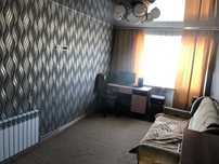 Продаж квартири в центрі селища