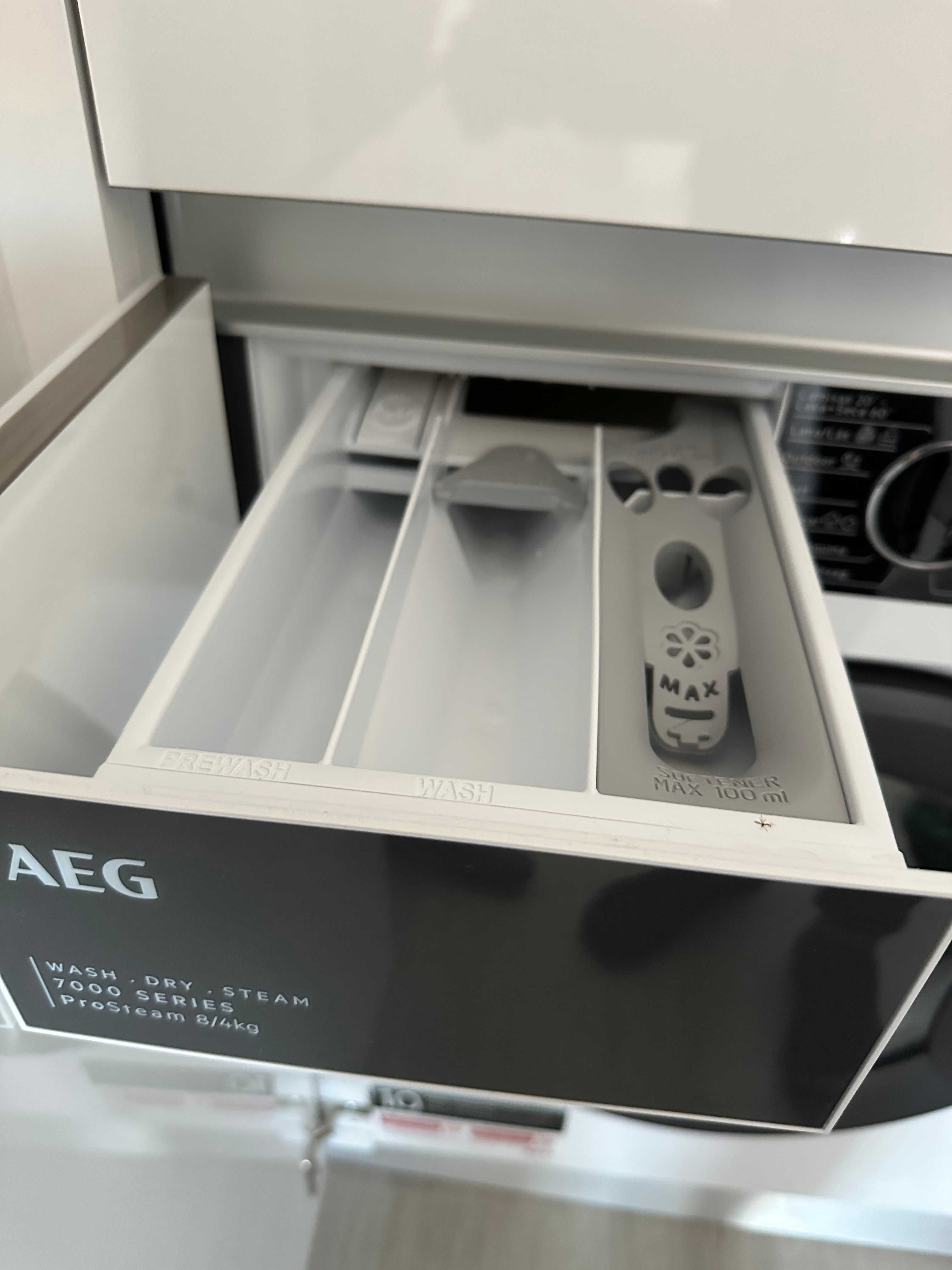 Máquina de lavar e secar de encastre AEG semi-nova