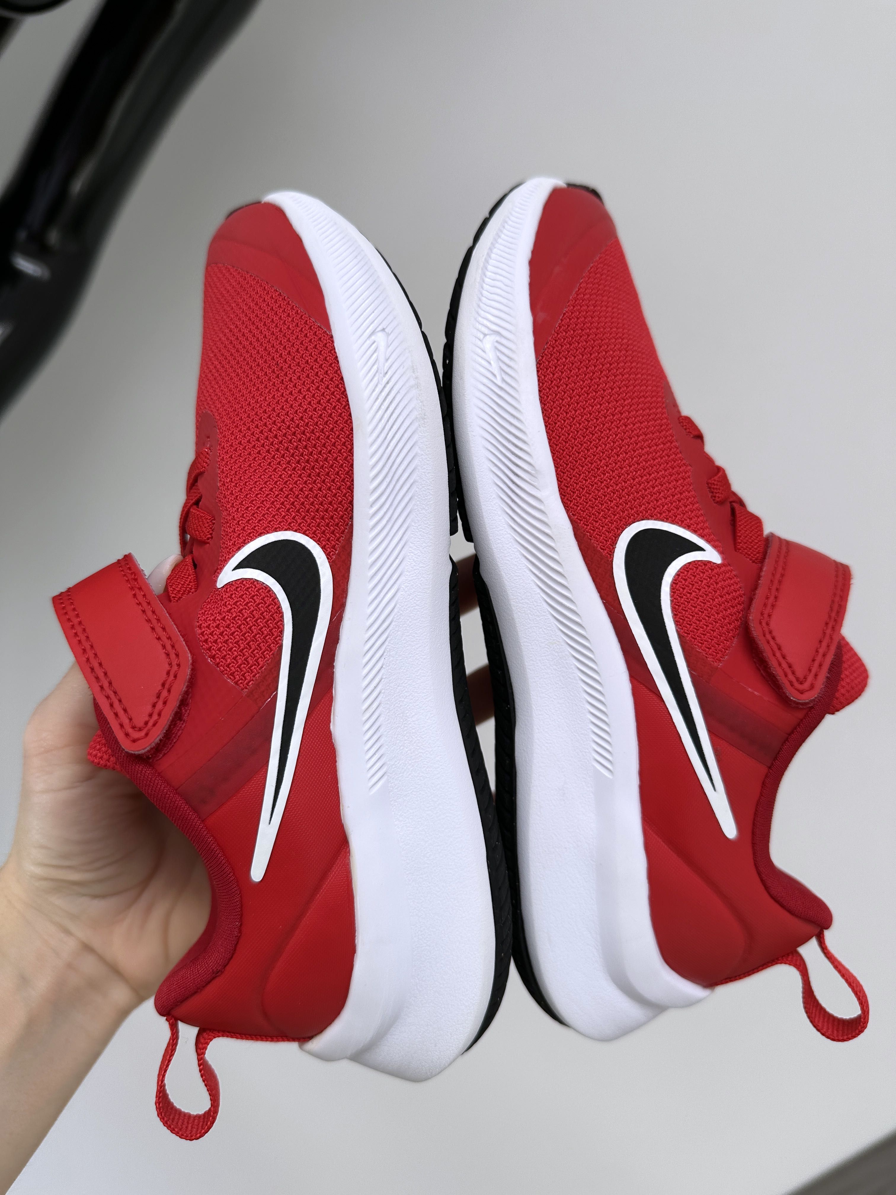 Легкие мягкие кроссовки на липучках Nike