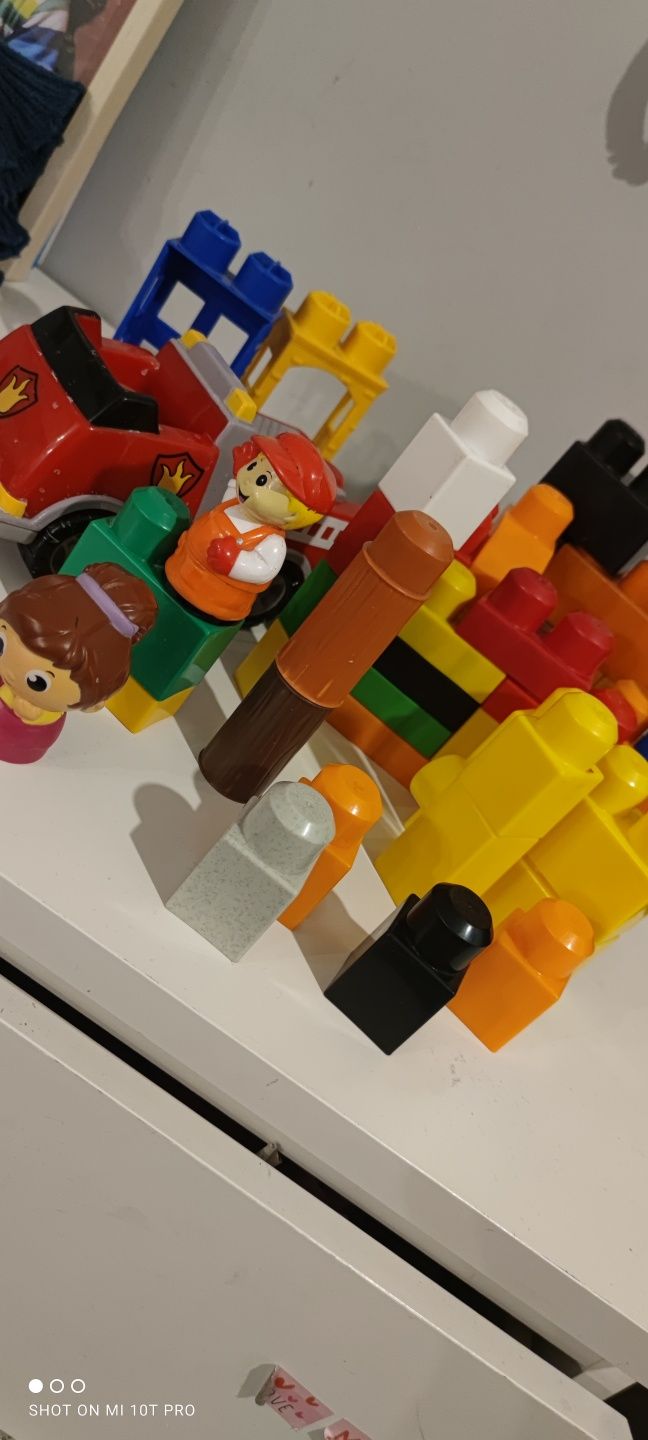 Megablocks mega bloks Fisher price klocki auto ludziki
