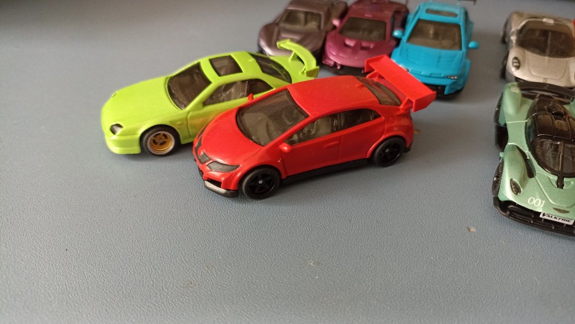 Машинки моделі hot wheels, matchbox,m2 та інші.