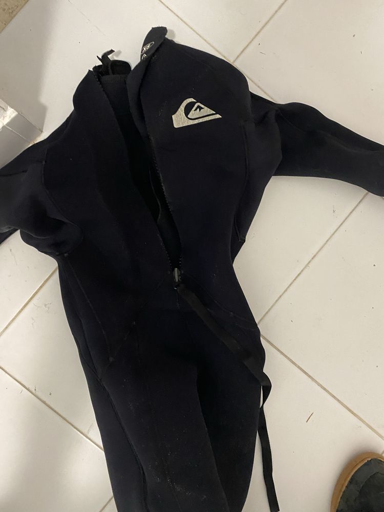 Fato surf quiksilver tamanho XS