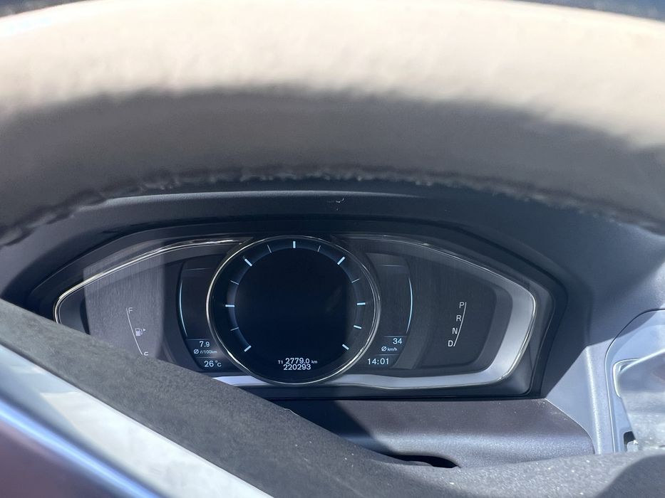 Volvo xc60 2.4дизель D5 . AT. AWD.