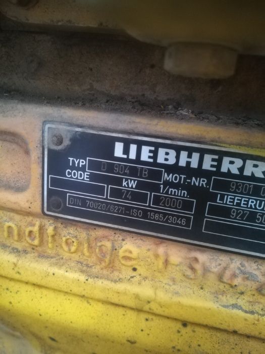 Liebherr D 904 TB