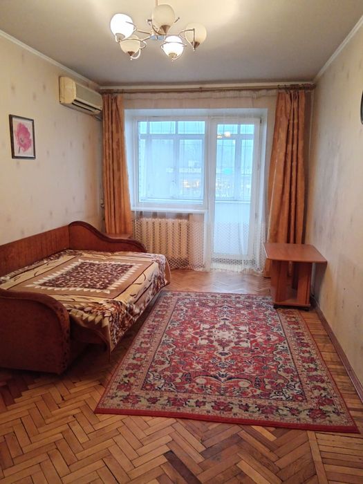 Сдам 1-кв на пр А.Поля 9000