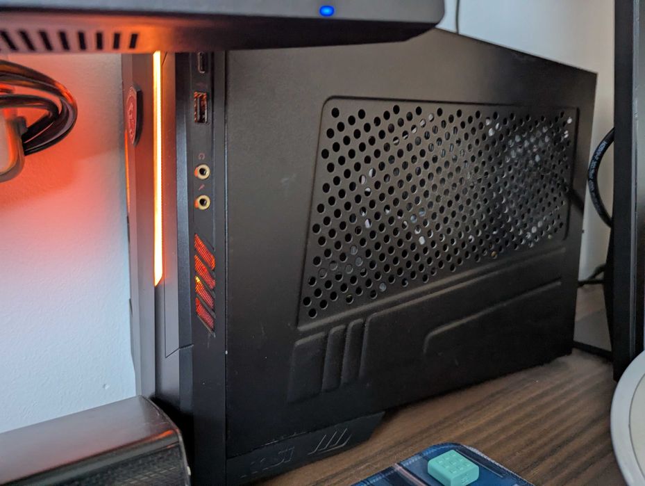 Komputer do gier RGB SFF MSI NIGHTBLADE MI3 - i5, 32GB RAM, GTX 1050