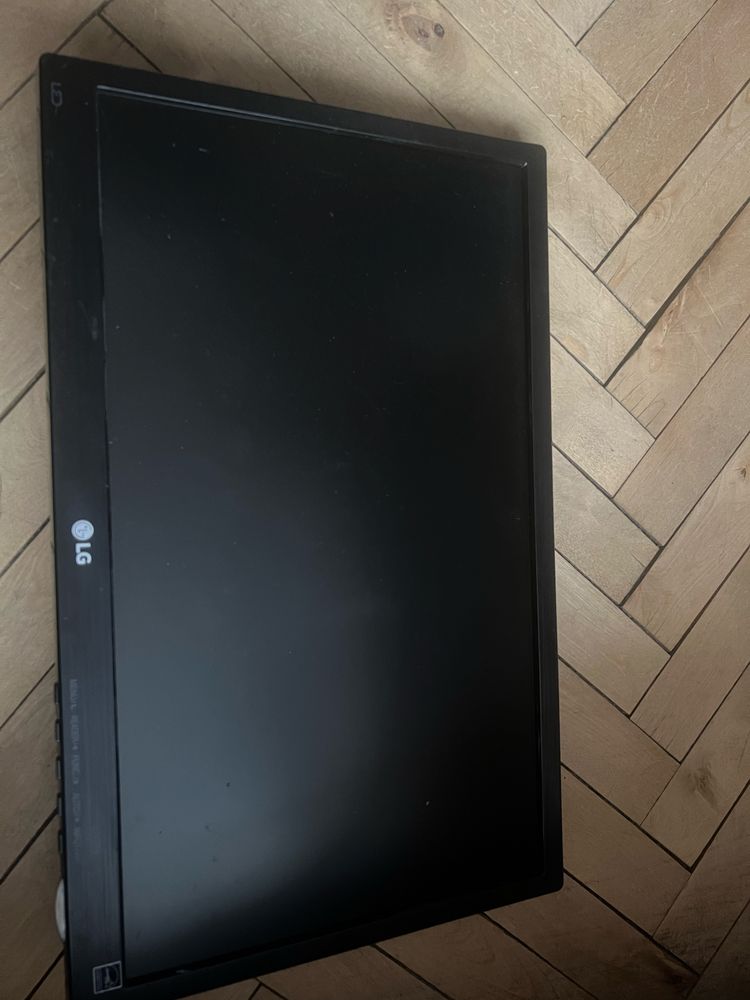 Монітор LG 19M38A