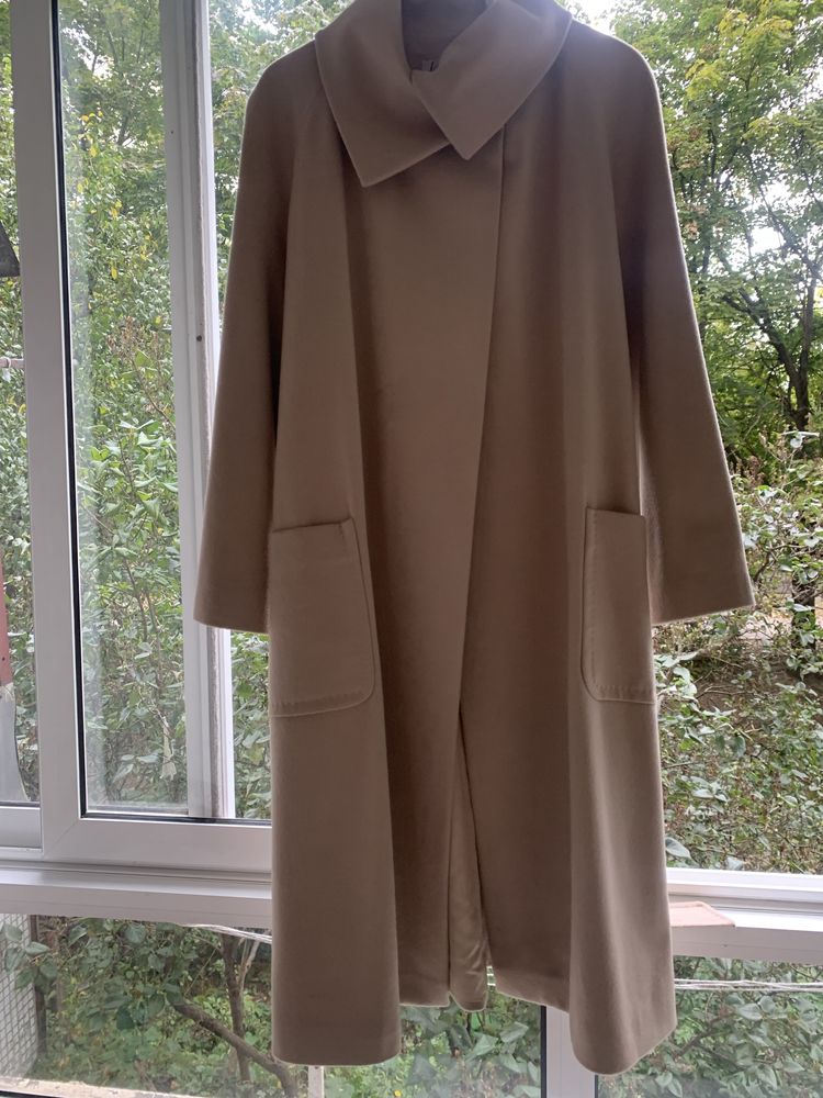 Новое роскошное  кашемировое пальто bessini m/L