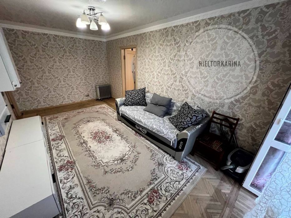 Космонавтів/зуп. Рассвет Продаж 2к квартири на 3 поверсі з 3