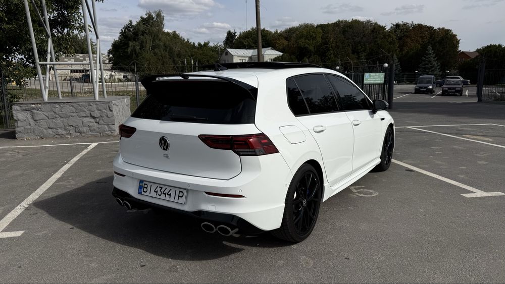 Volkswagen GOLF R