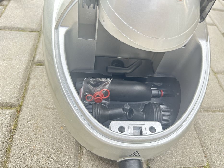 Odkurzacz antyalergiczny z funkcja myjki parowej