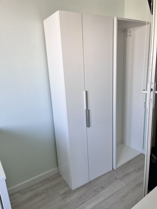 Szafka łazienkowa słupek biały połysk