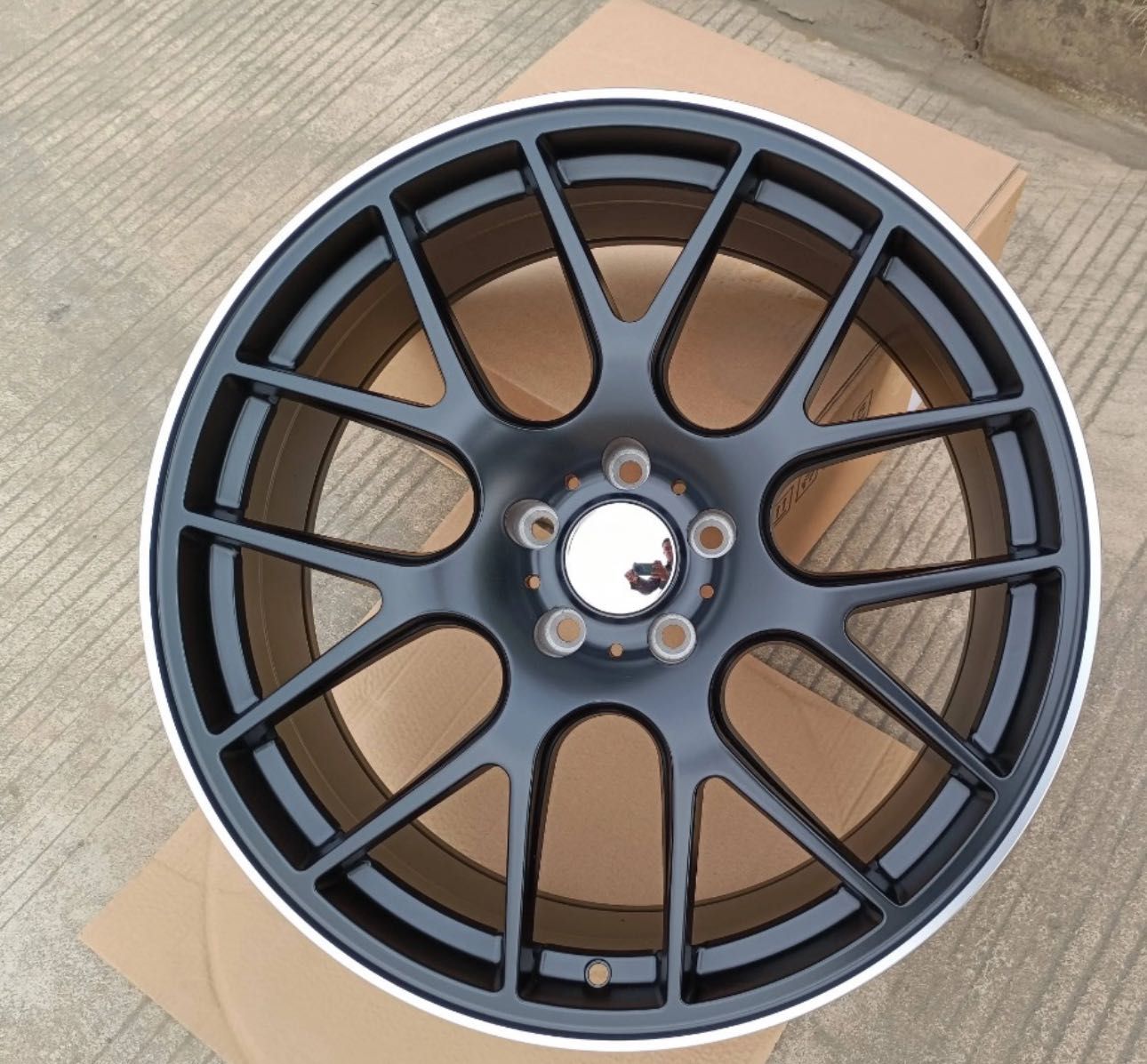 Felgi Aluminiowe Czarne Alufelgi 19" 8.5" 5x112 Mercedes Benz AMG AUDI