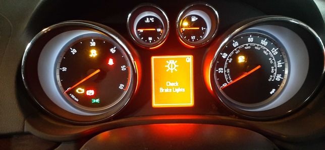 Opel Insignia Licznik zegary prędkościomierz insignia 2.0 CDTI