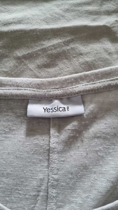 t-shirt com missangas