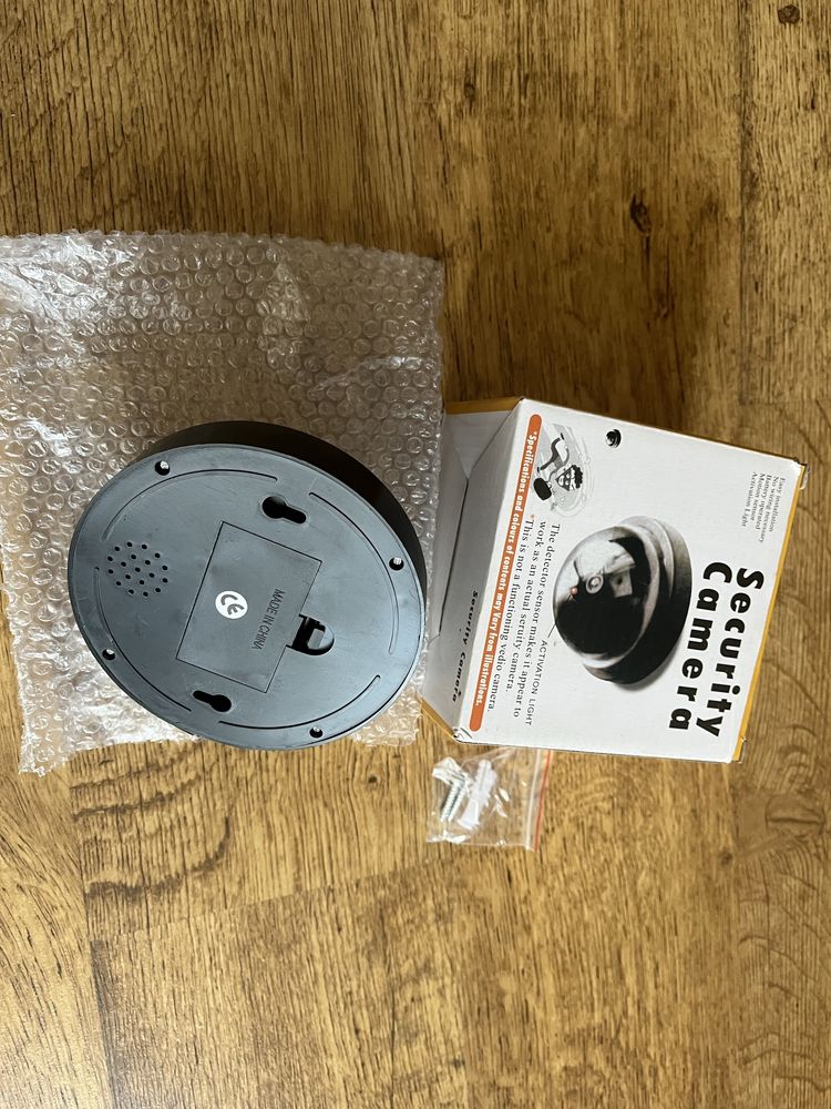 Security camera atrapa kamery