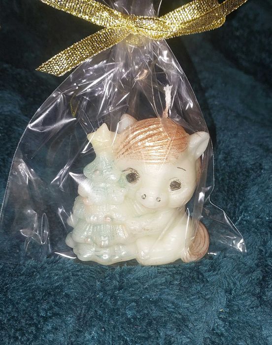 Воскові новорічні  свічки у формі лошадки