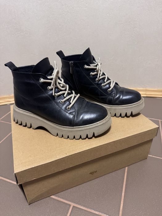 Продам жіночі чоботи зима 38 розмір