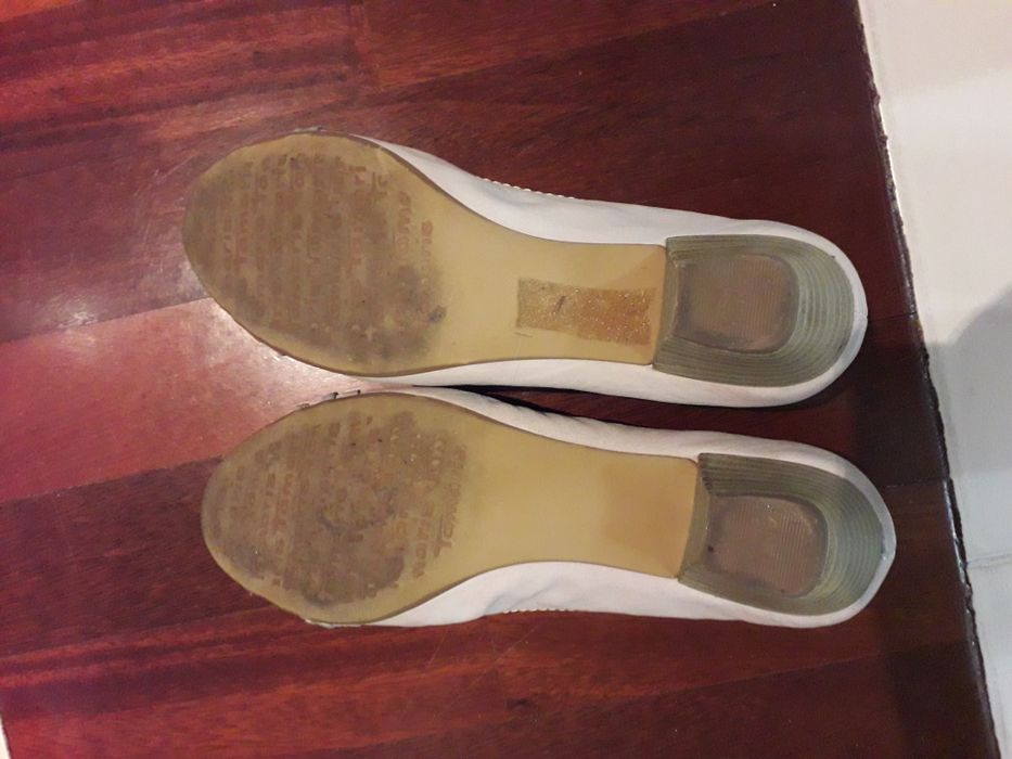 Sapatos em pele Tamaris