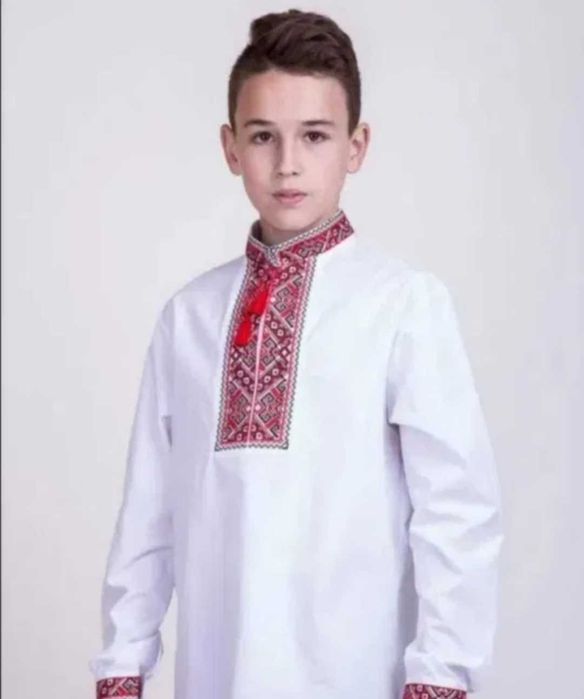 Нова вишиванка р.140, 10 років.