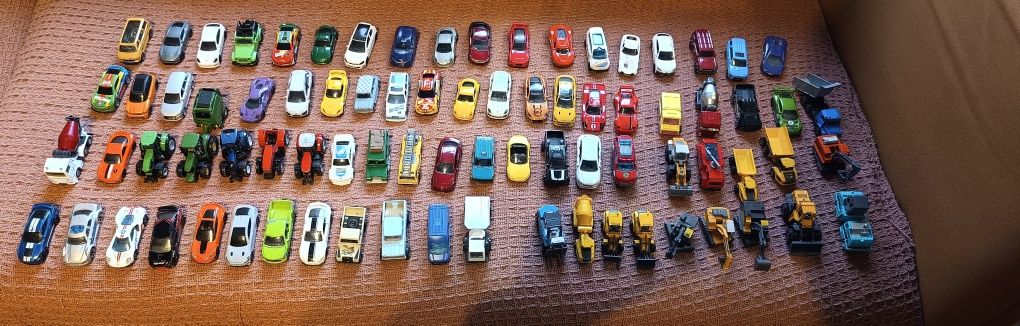 Mix aut Hotwheels Majorette Matchbox