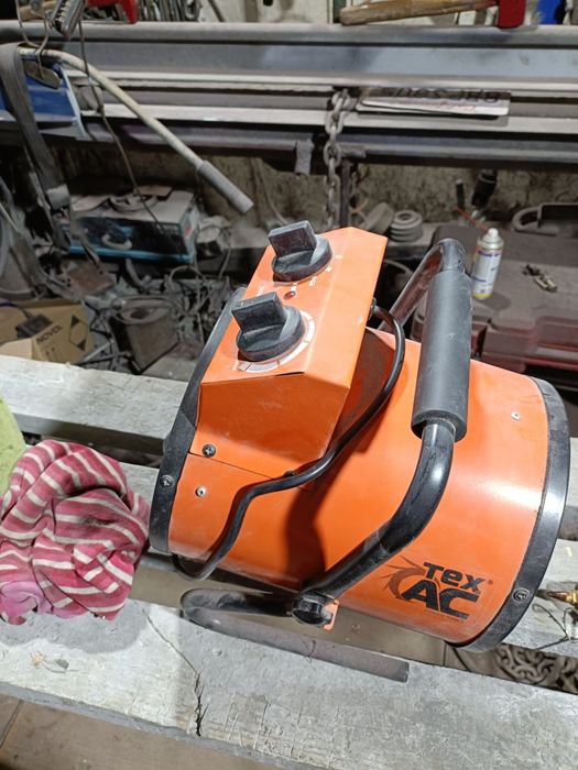 Теплова гармата обігрівач