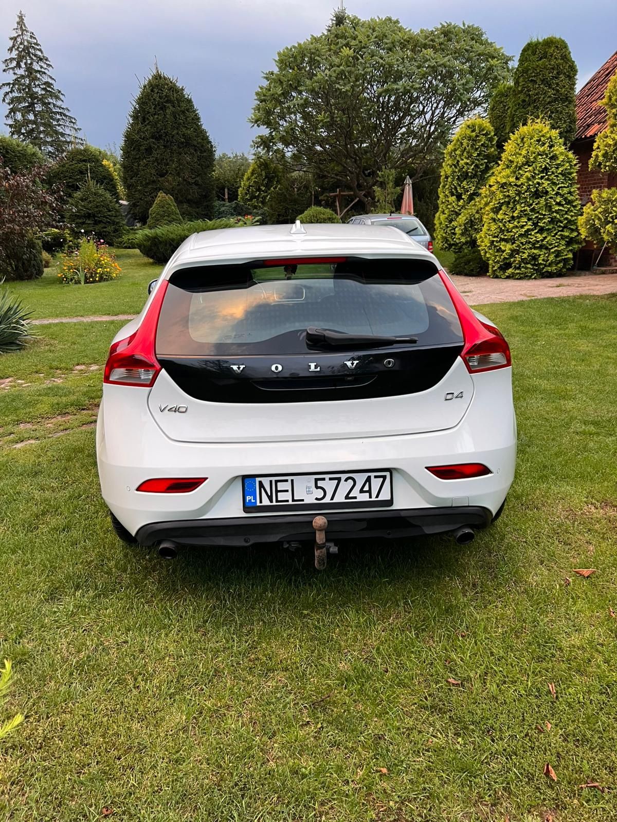 Volvo V40 2.0 D4 190km