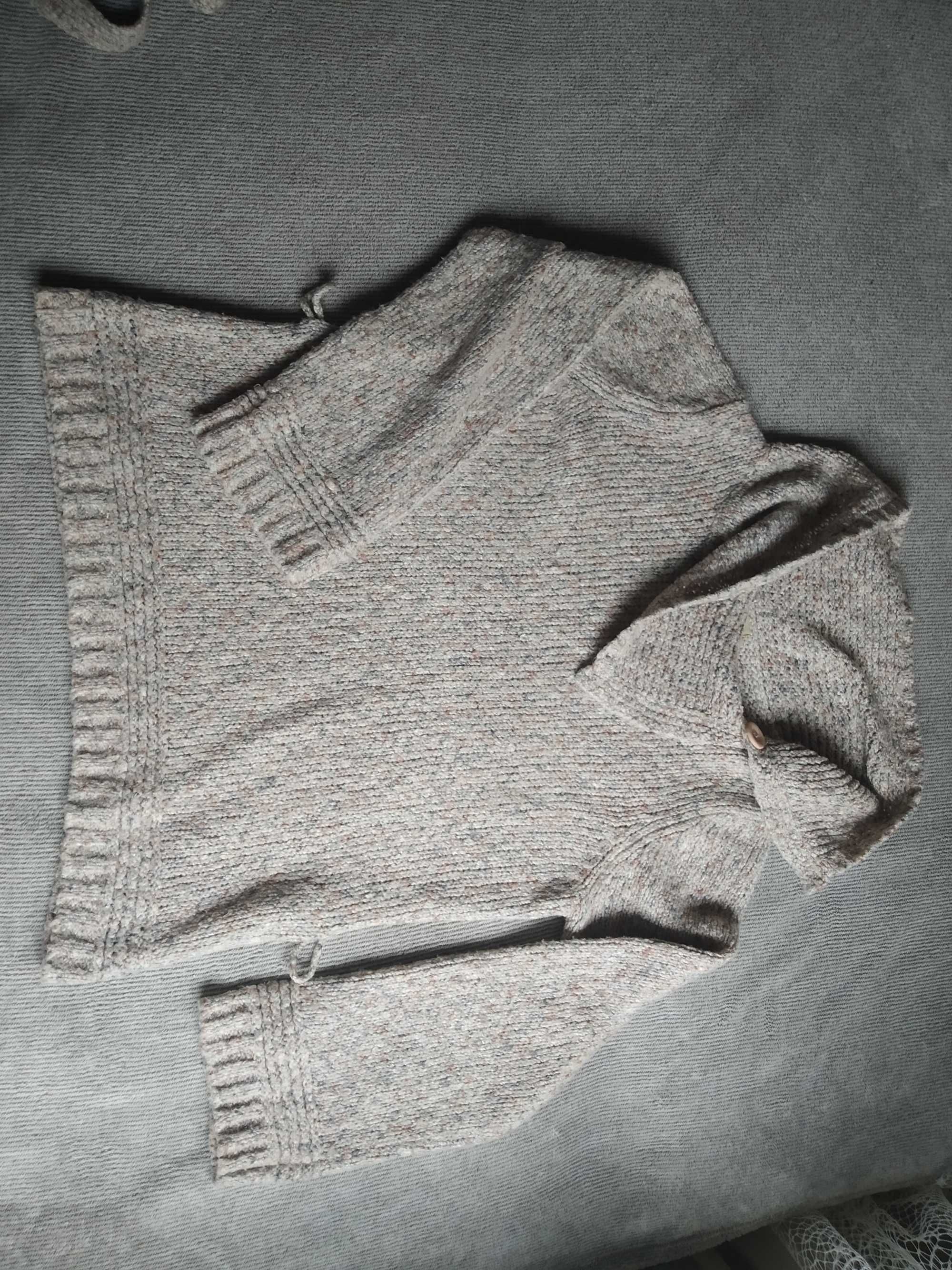 Sweter beżowy zimowy