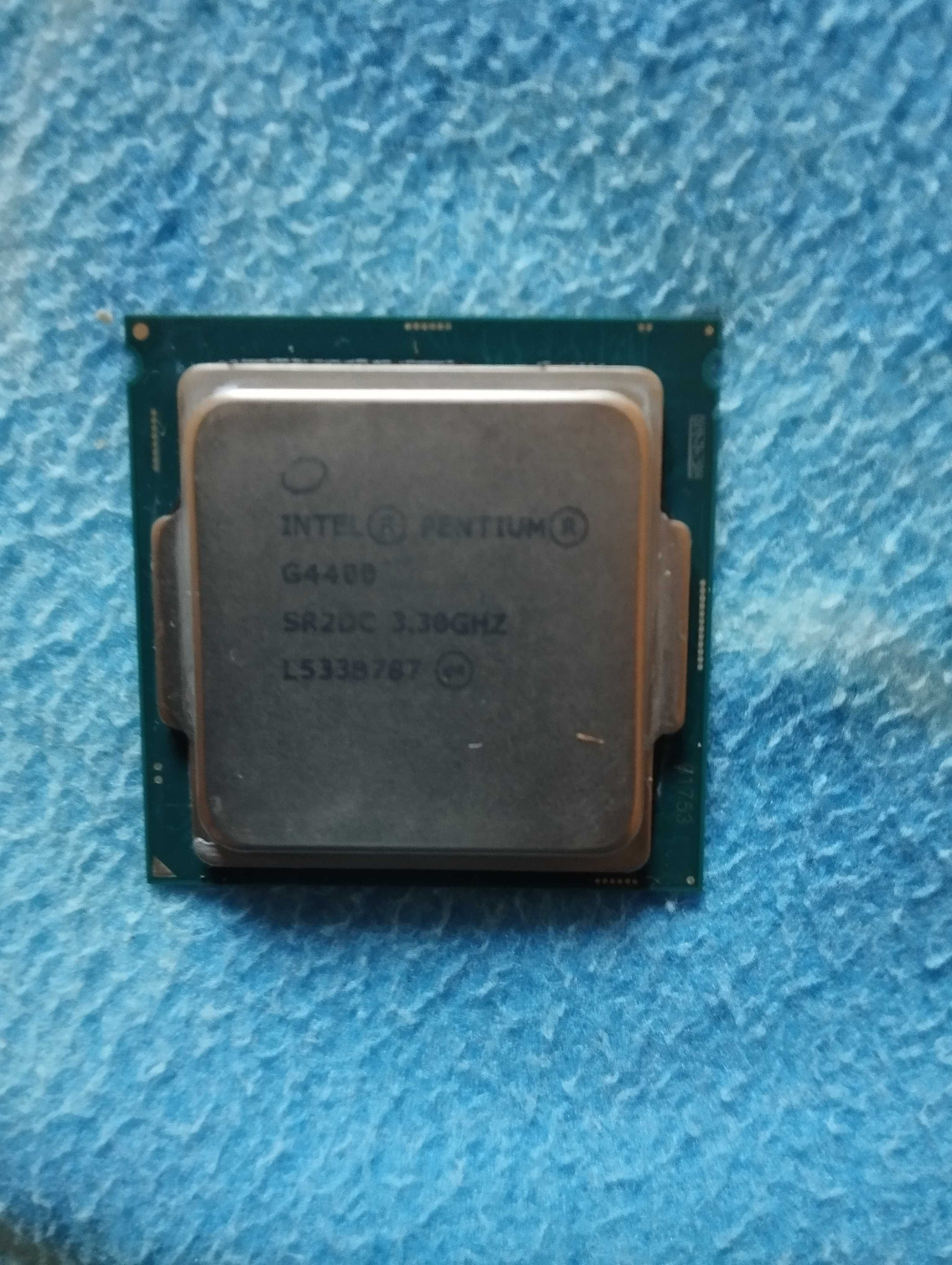 Vendo processador intel pentium G4400 com cooler