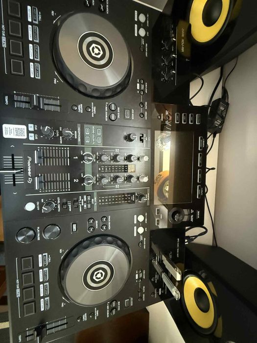 Na sprzedaz mam pioneer xdj rr