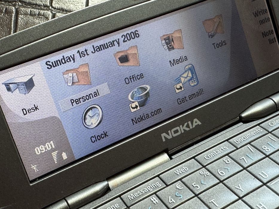 Nokia 9300i z oryginalną baterią