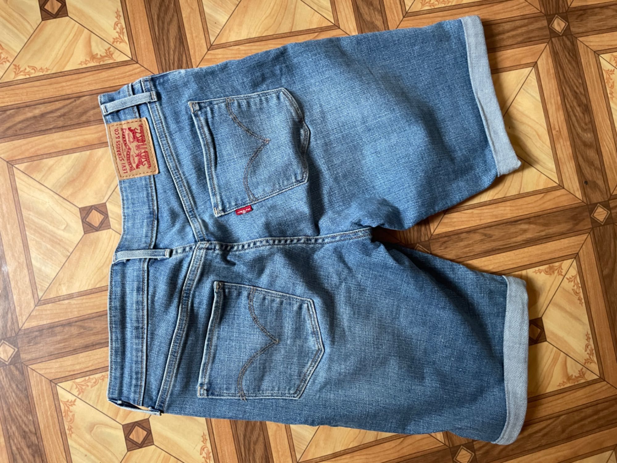 Бриджи джинсовые женские Levis 27 размер