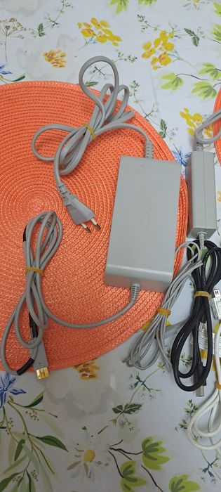 Wiiu desbloqueado em ótimo estado + acessórios