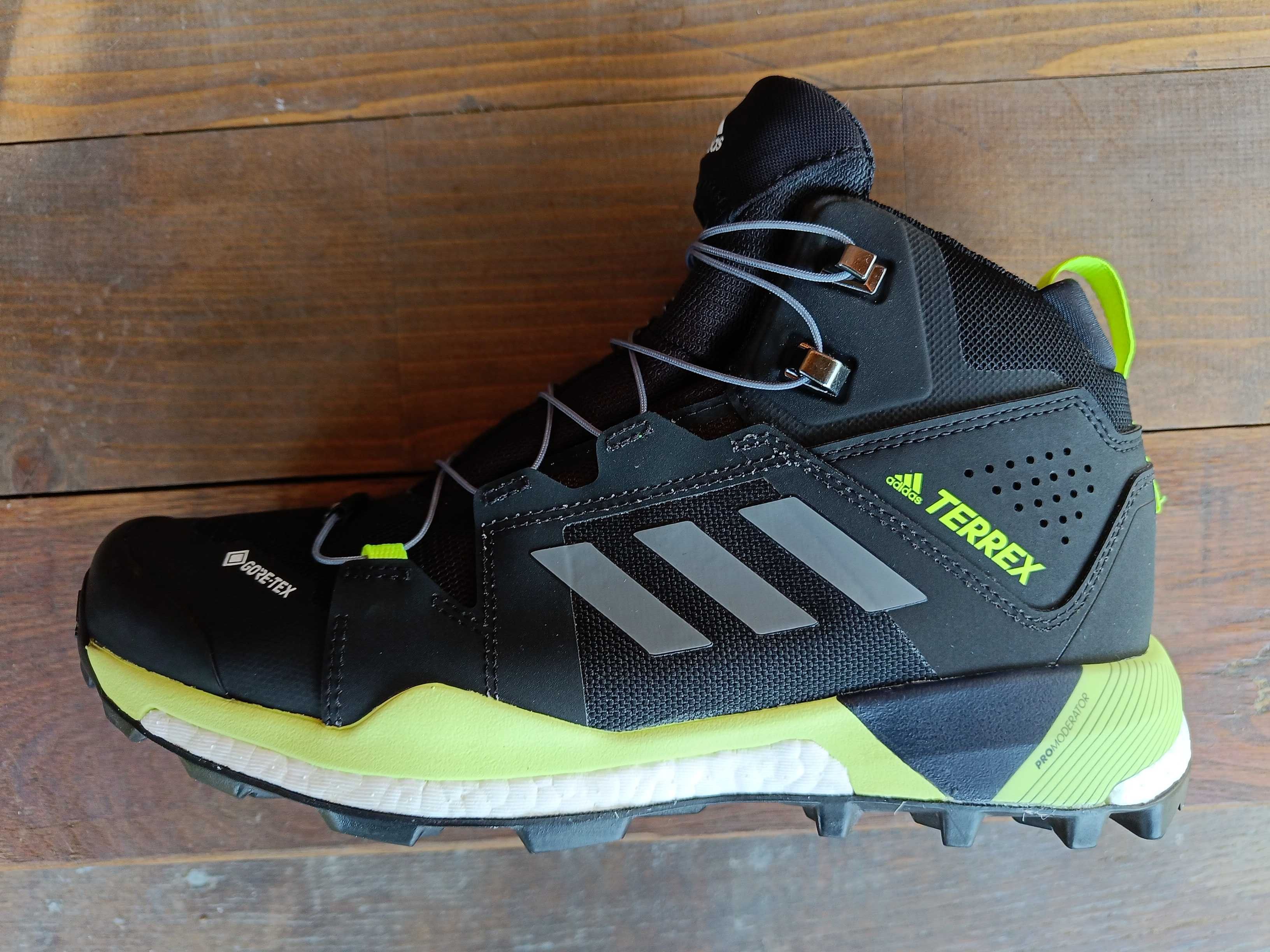 Кросівки Adidas skychaser GTX оригінал