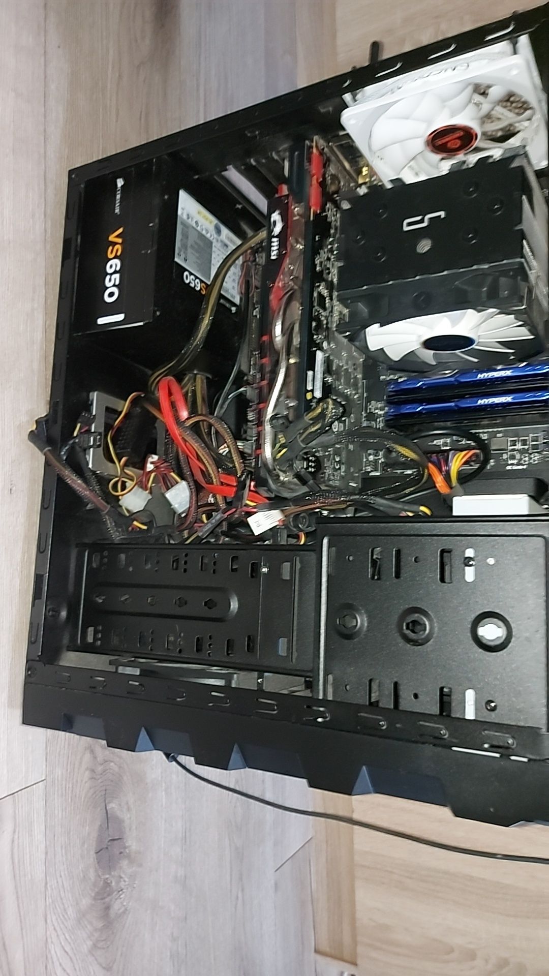 Komputer stacjonarny +Monitor