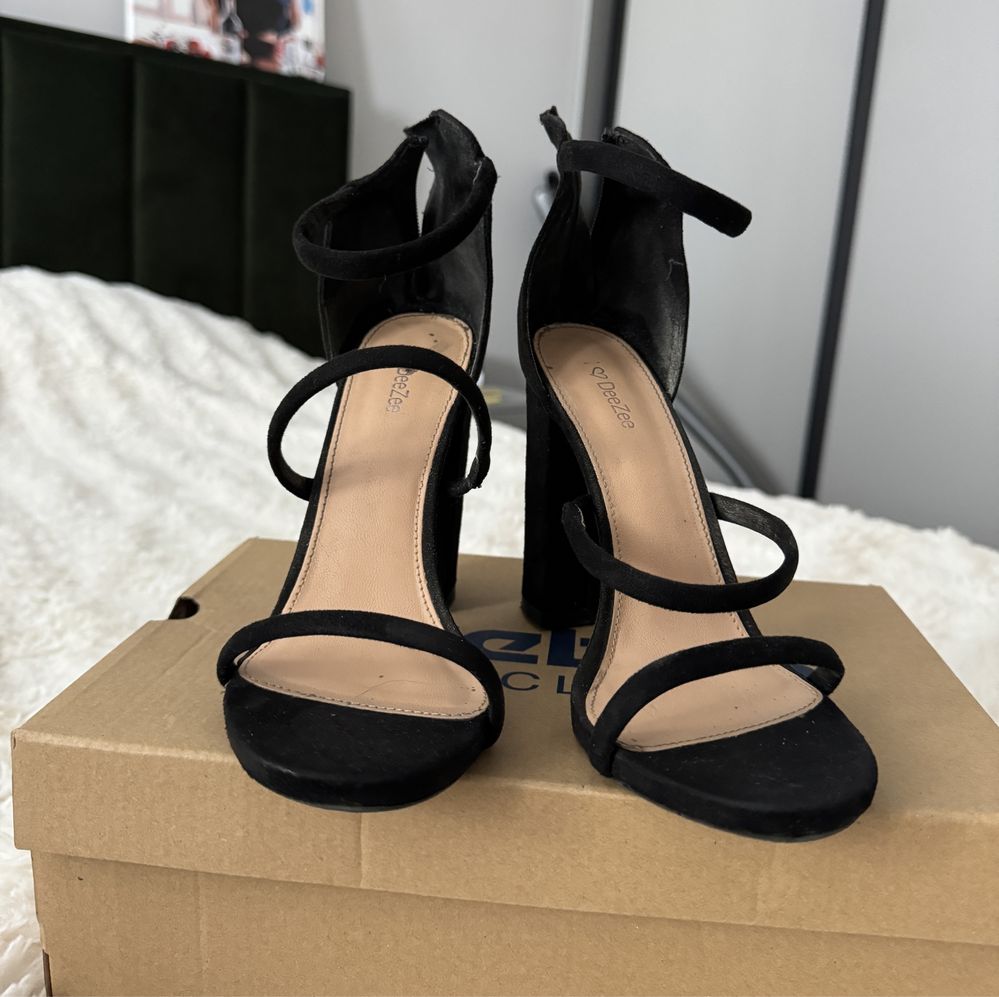 Босоніжки DeeZee 37-38