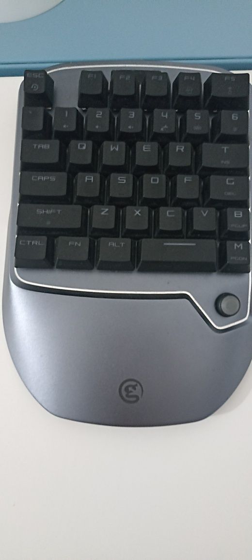 Gamesir-VX2 ( teclado gaming)
