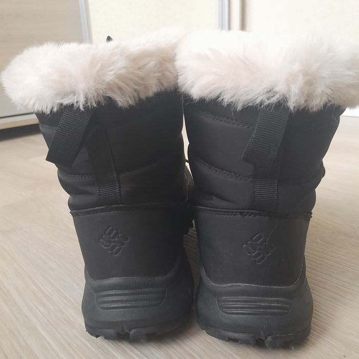 Зимові кросівки жіночі