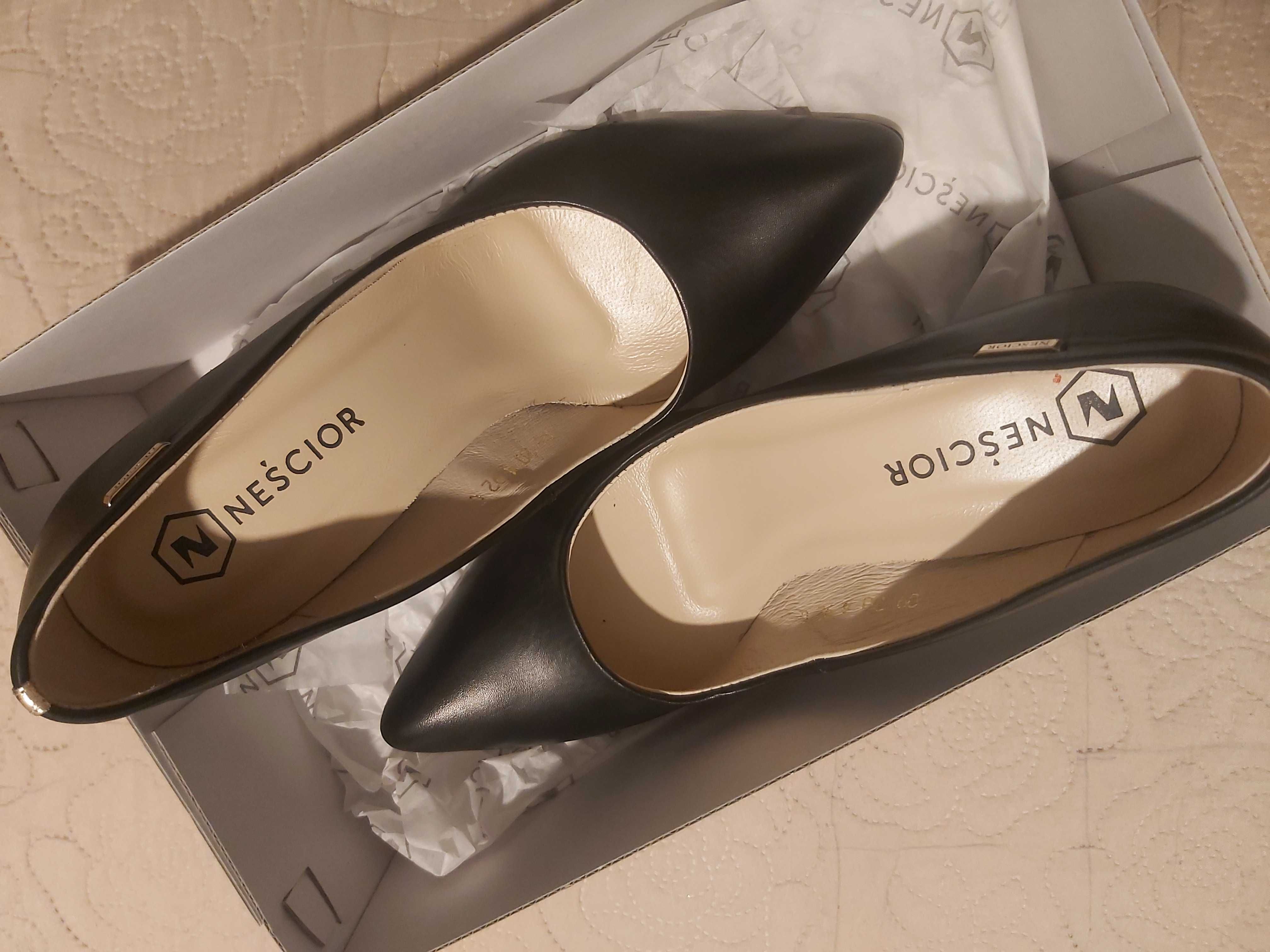 Buty na obcasie  Neścior rozm.38
