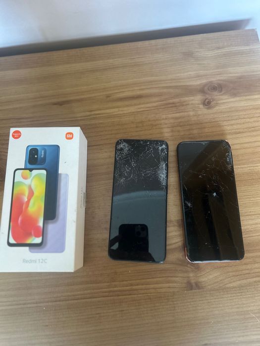 Vendo 2 telemóvel pra retira peça