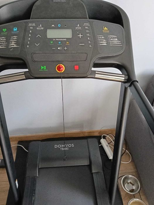 Bieżnia Domyos, wioślarz Kettler, orbitrek York