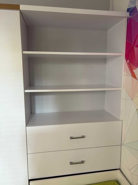 Zestaw meblowy wykonany przez stolarza - szafa, komoda, regał, od. os.