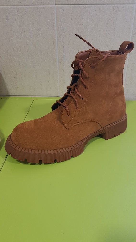 Botas tamanho 39 novas