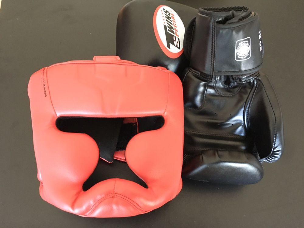 Capacete de boxe